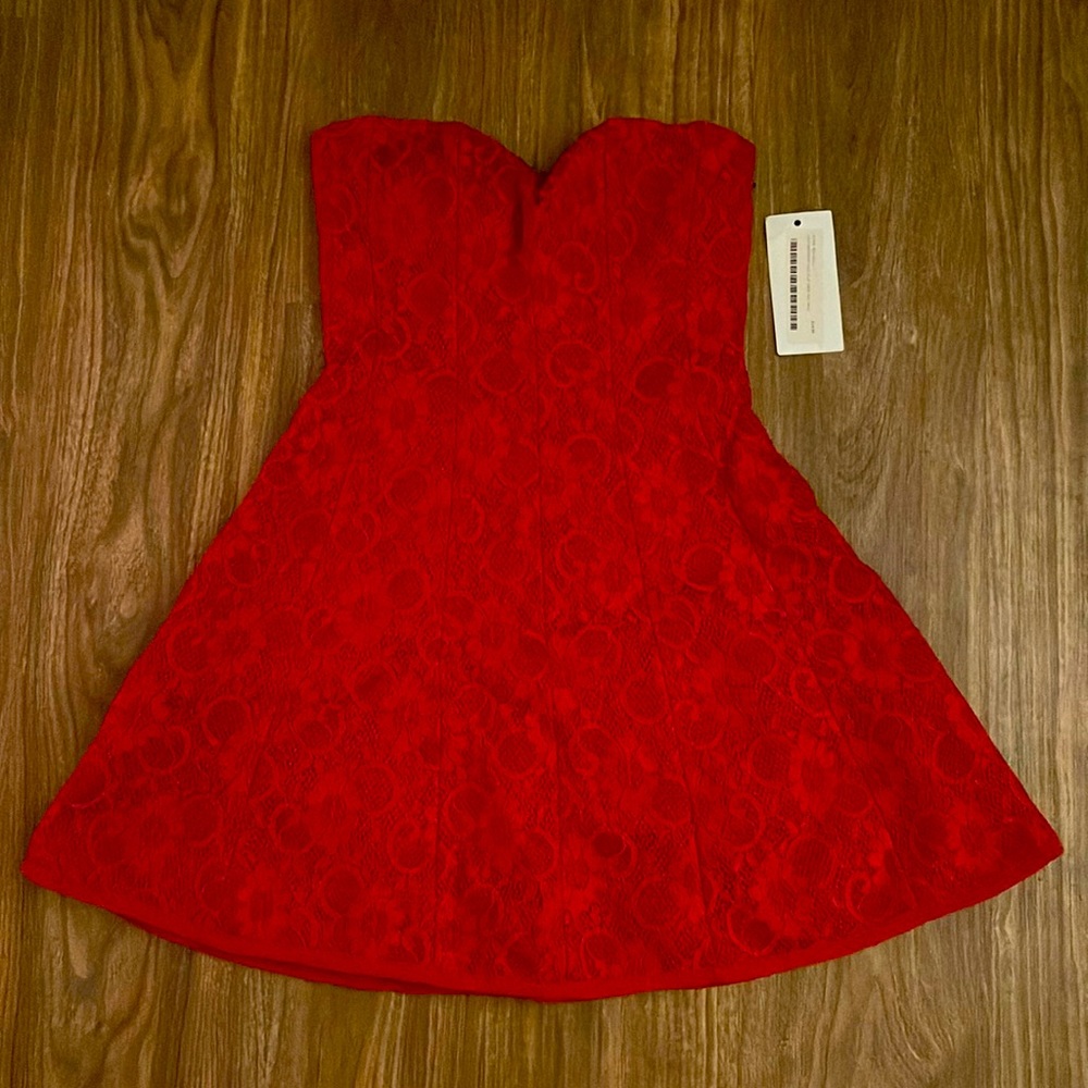 #redlace #cocktail #sweetheartneck #straplessdress #WOWcouture #fedora #boutique